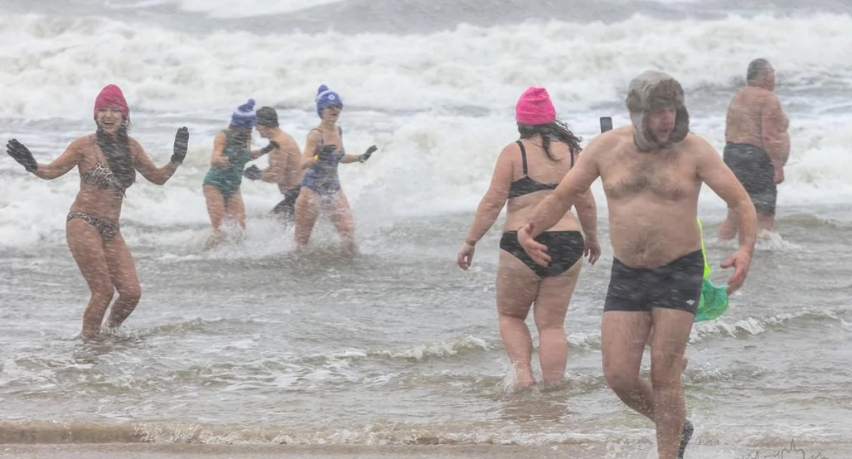 Pierwszy dzień festiwalu morsowania w Kołobrzegu - zdjęcia 