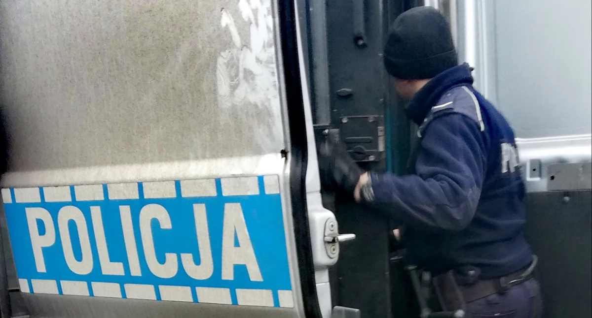 Trening strzelecki na osiedlu w Kołobrzegu – policja zatrzymała nastolatków