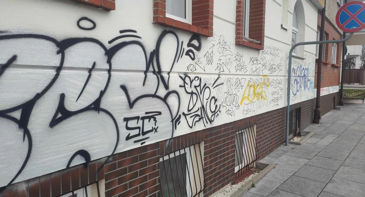Tak pseudograffiti zmienia przestrzeń w mieście. Na co dzień prawie go nie zauważamy (foto)