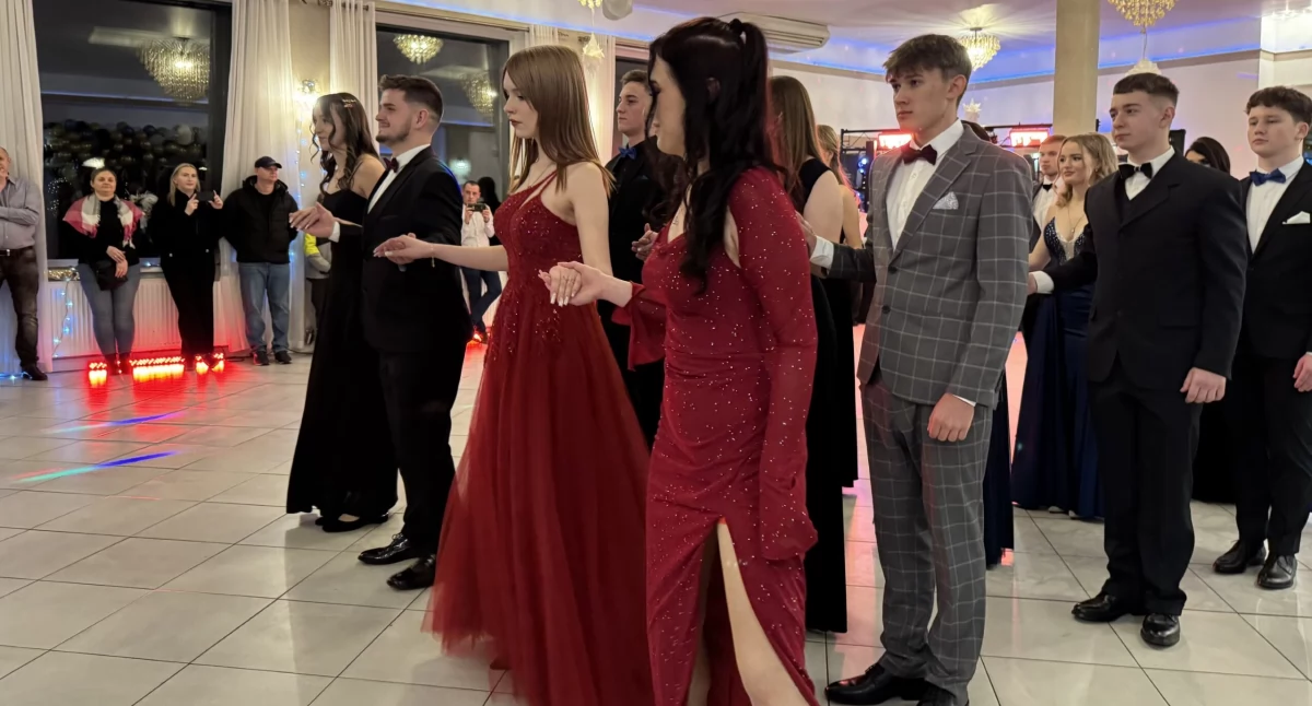 Studniówka Zespołu Szkół im. M. Rataja w Gościnie | zdjęcia