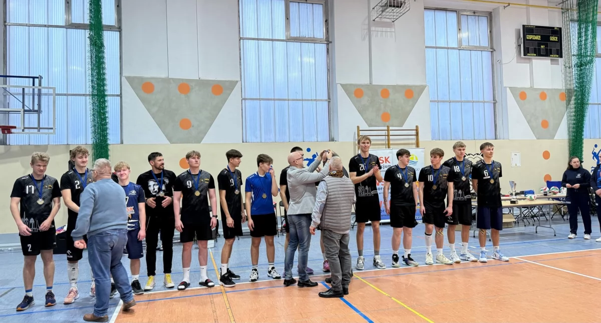 Fantastyczny weekend UKS OPP Kołobrzeg: Złoto juniorów i brąz juniorek
