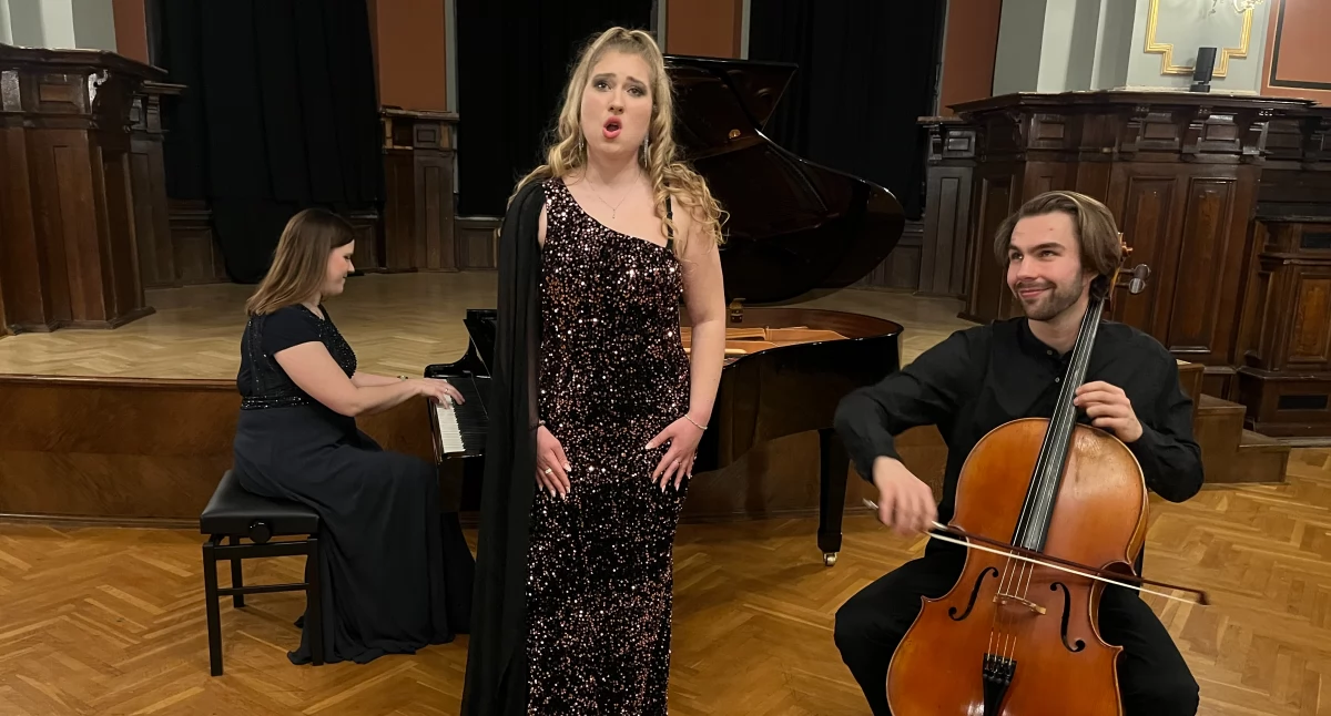 Weronika Wlodarczyk i polska prapremiera Canzonier Piotra Gryski