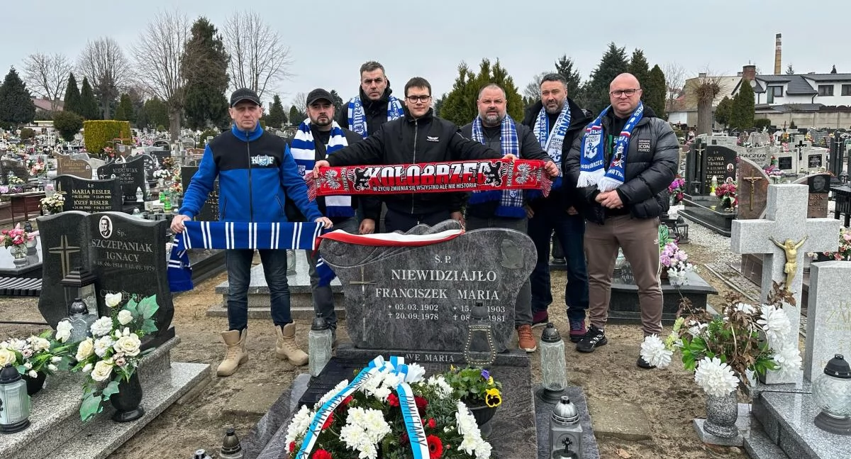 Kołobrzescy kibice upamiętnili kaprala Franciszka Niewidziajłę [zdjęcia]
