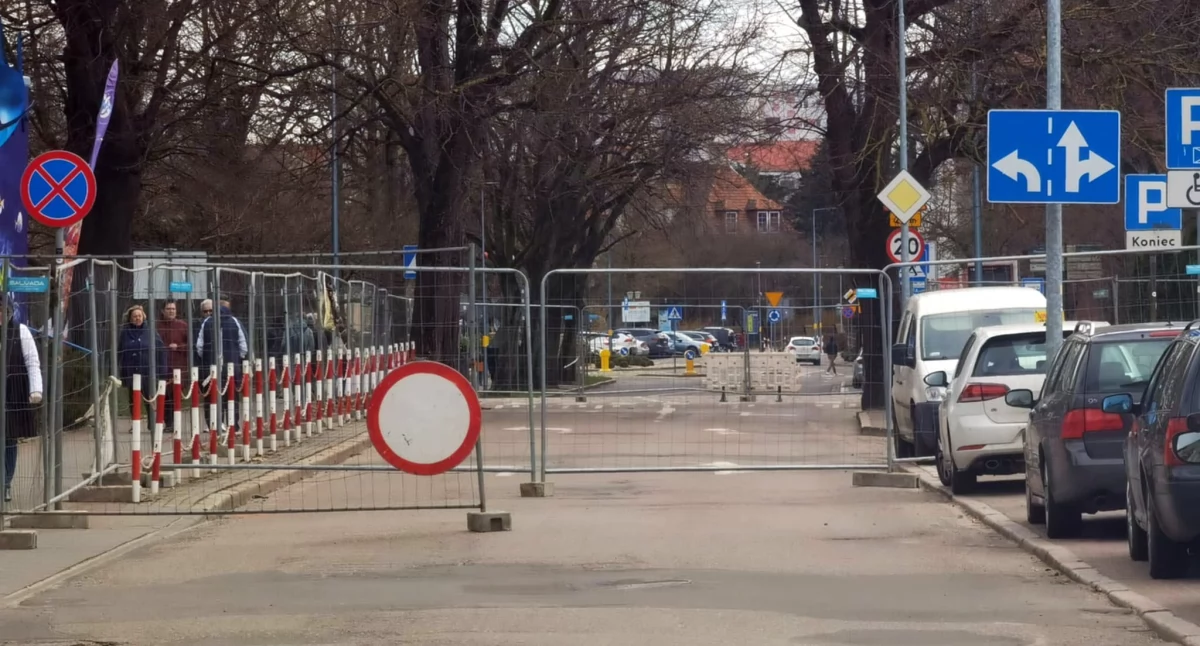 Uwaga kierowcy! Część Alei I Armii Wojska Polskiego jest już nieprzejezdna