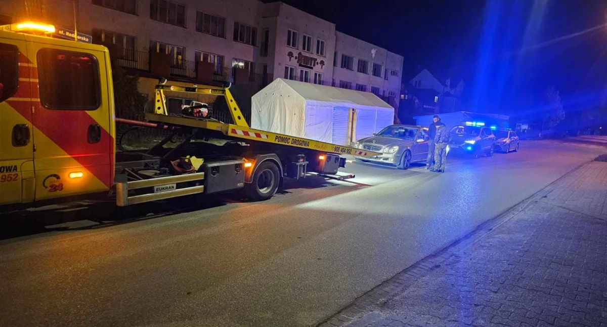 Auto z kolumbijczykami zatrzymane przez strażników. Kierowca mógł mieć fałszywe prawko