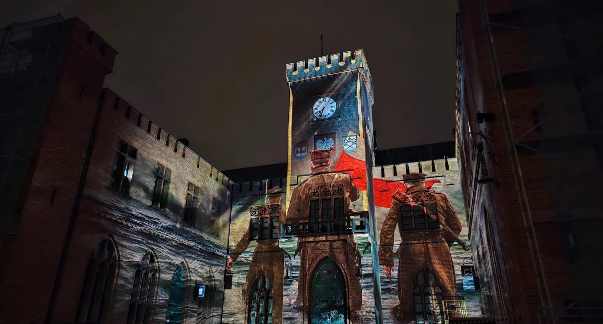 Mapping wstrzymany. Czy iluminacje na ratuszu powrócą?