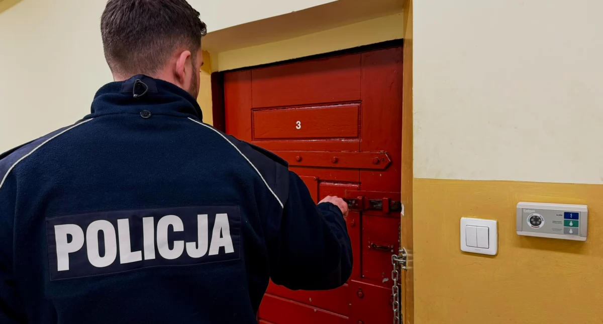 Policyjne zatrzymania. Pijany kierowca, prowadzenie bez uprawień i niepłacenie alimentów