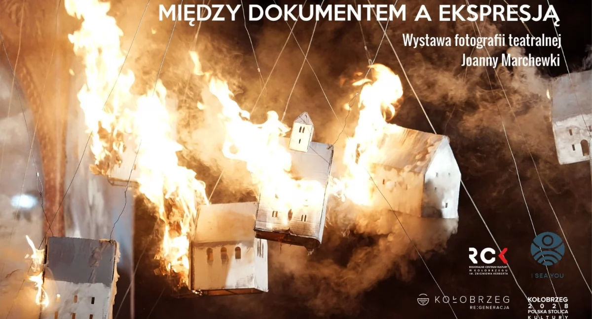 Teatr uchwycony w kadrze. Wernisaż wystawy Joanny Marchewki