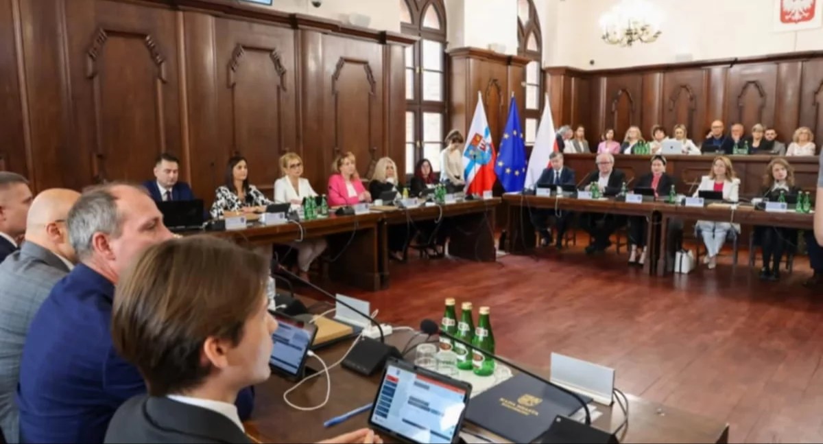 Od „wiedziałem, że tak będzie” po zaskoczenie. Czyli komentarze po roszadach w Radzie Miasta