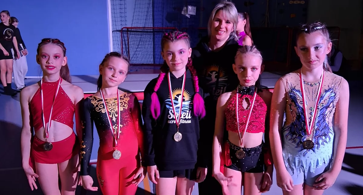 Sukcesy na ogólnopolskiej scenie. Zawodniczki Acro-fitness Soleil z medalami