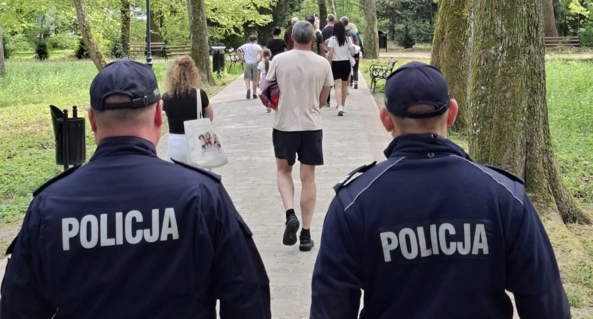 Nietrzeźwi kierowcy, złamany zakaz i zabezpieczenie imprez. Policja podsumowała majówkę