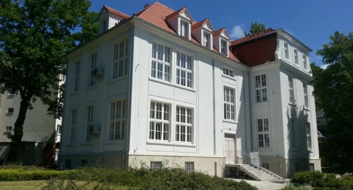 Tydzień Bibliotek w Kołobrzegu. Spotkania autorskie, rysowanie karykatur i inne atrakcje