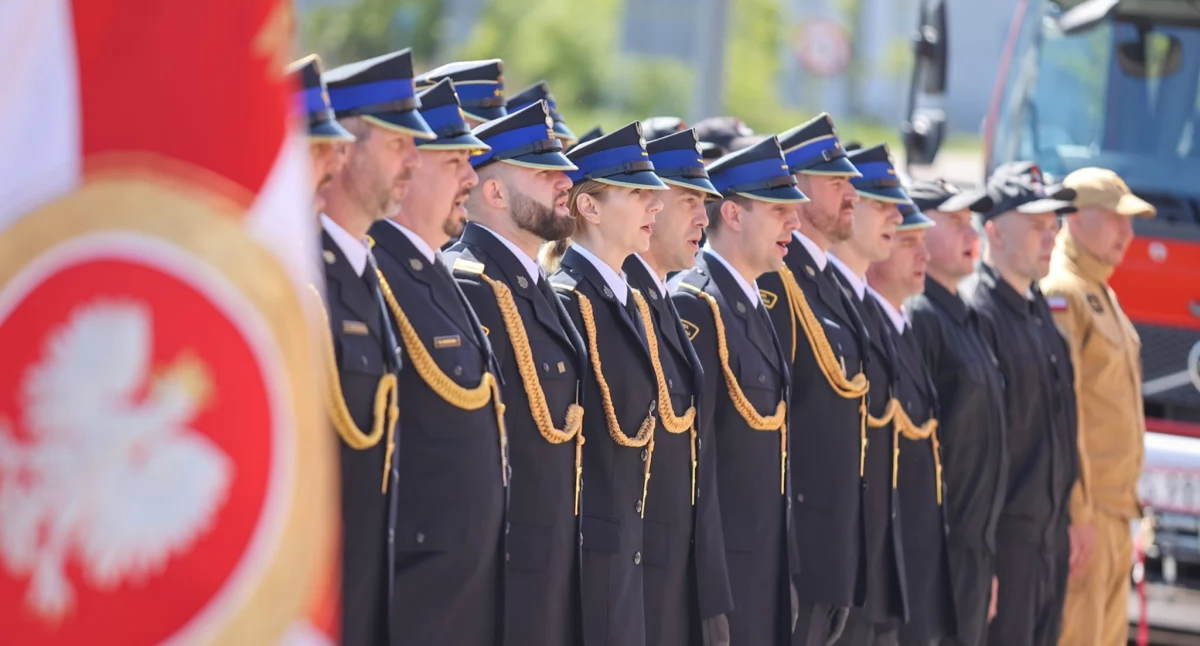 Odznaczenia i awanse dla strażaków (zdjęcia)