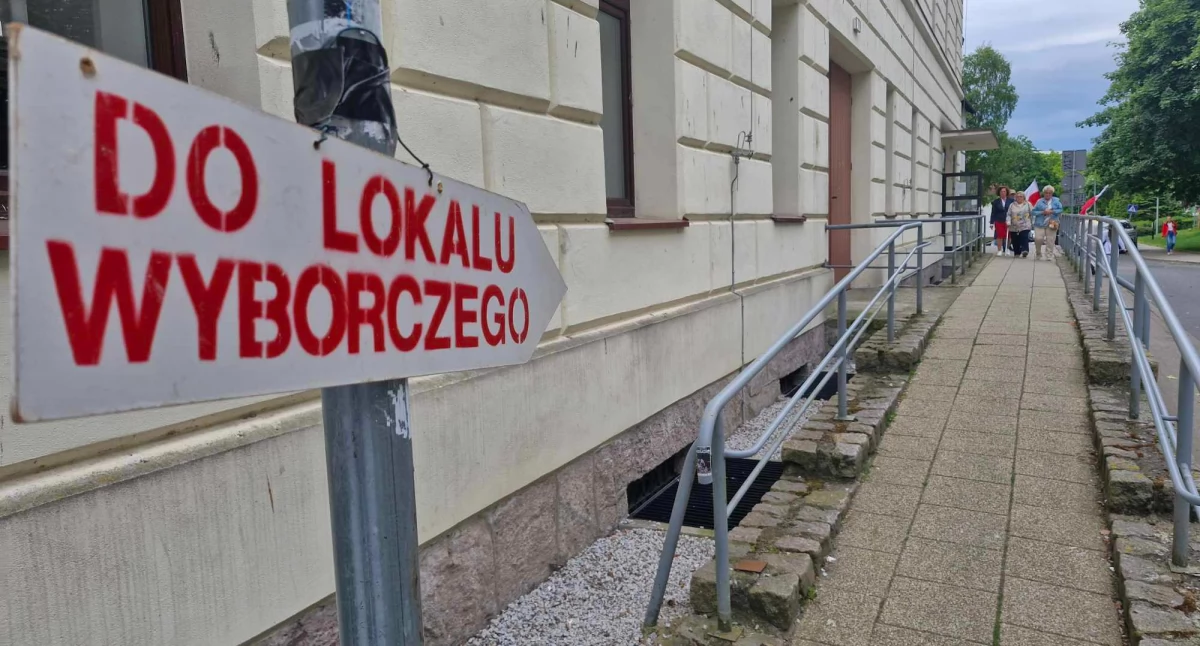 Wysoka frekwencja. Ilu wyborców zagłosował do godz.17.00?