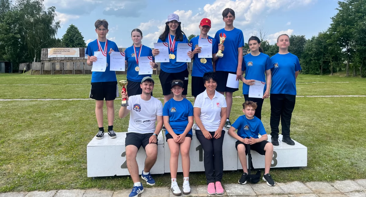 Znakomity występ łuczników Mewy Kołobrzeg. Młodzicy z medalami i życiówkami