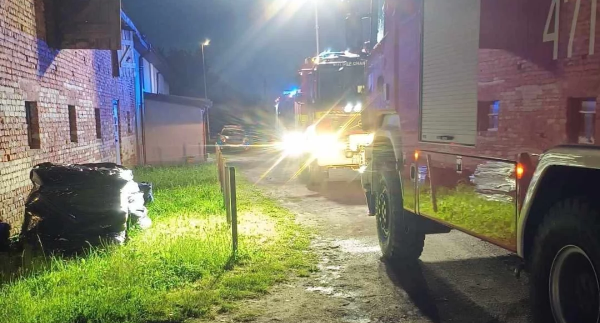 Pozar przy budynku wielorodzinnym