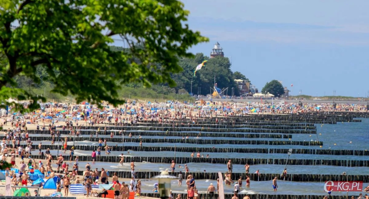 Kołobrzeg zarezerwowany. Tłumy turystów na długi weekend
