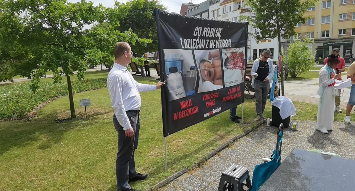 Ulotki, modlitwy i kontrmanifestacje w centrum miasta [wideo]
