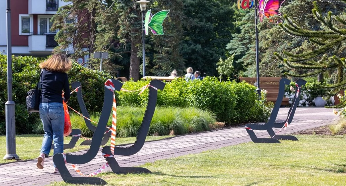 Park bez ławek? Trwa renowacja miejskiej infrastruktury 