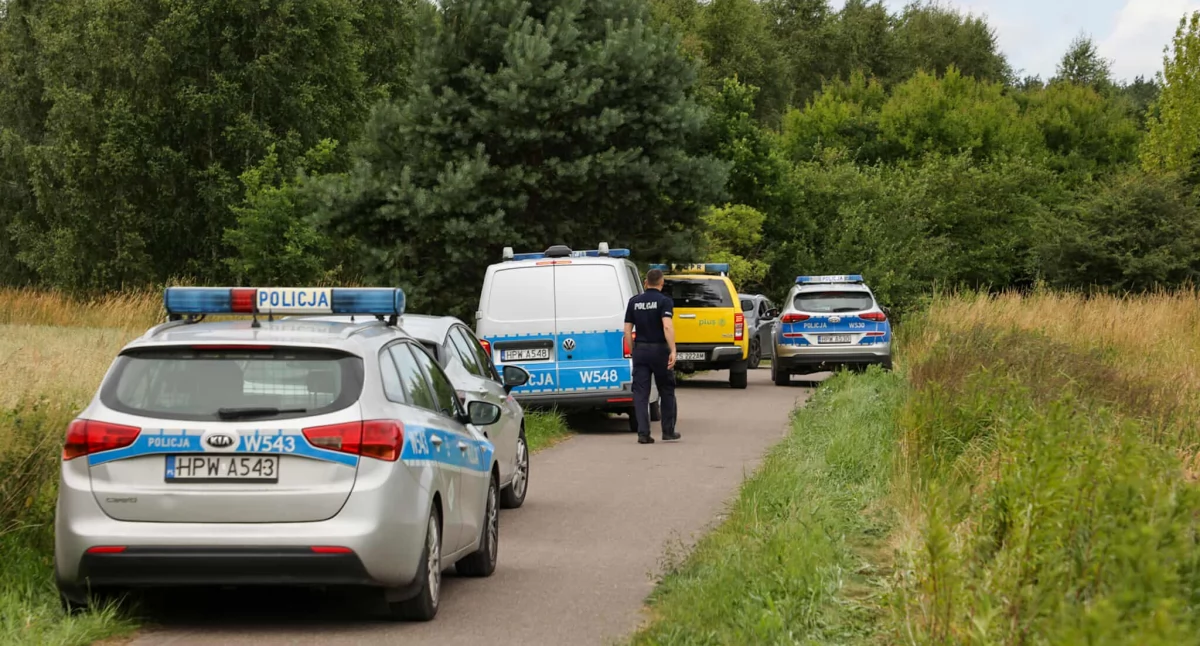 Trwa obława w lesie pod Kołobrzegiem. Ucieka mężczyzna (foto)