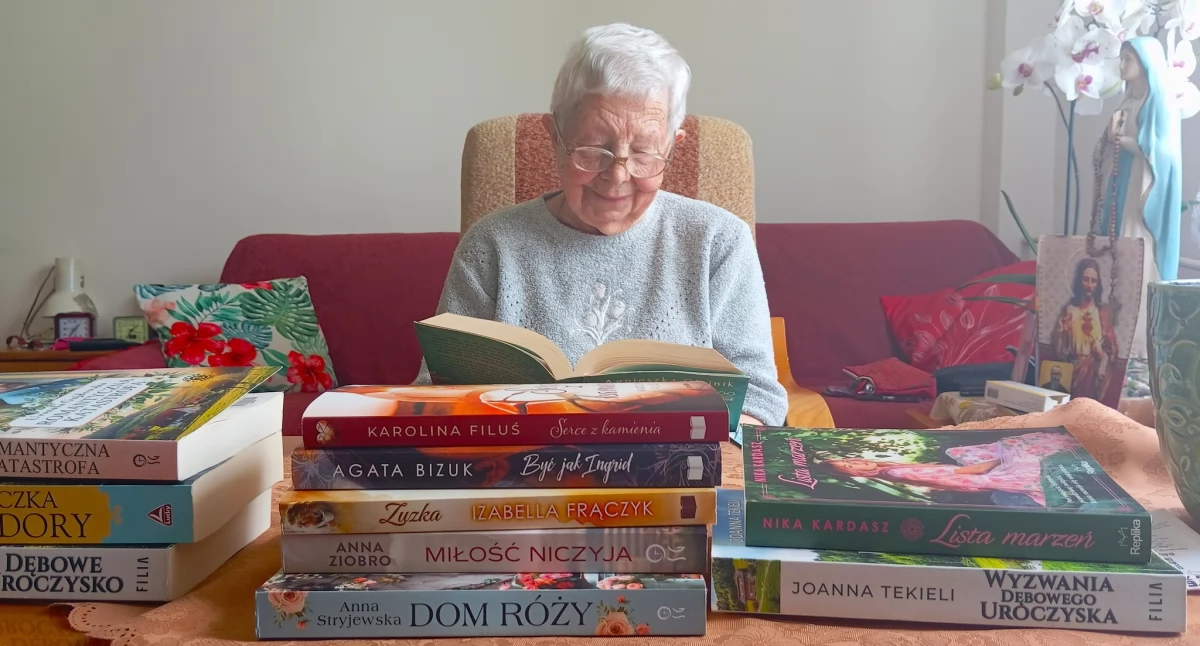 W Ustroniu Morskim czytelniczy rekord bije 94-letnia pani Zosia