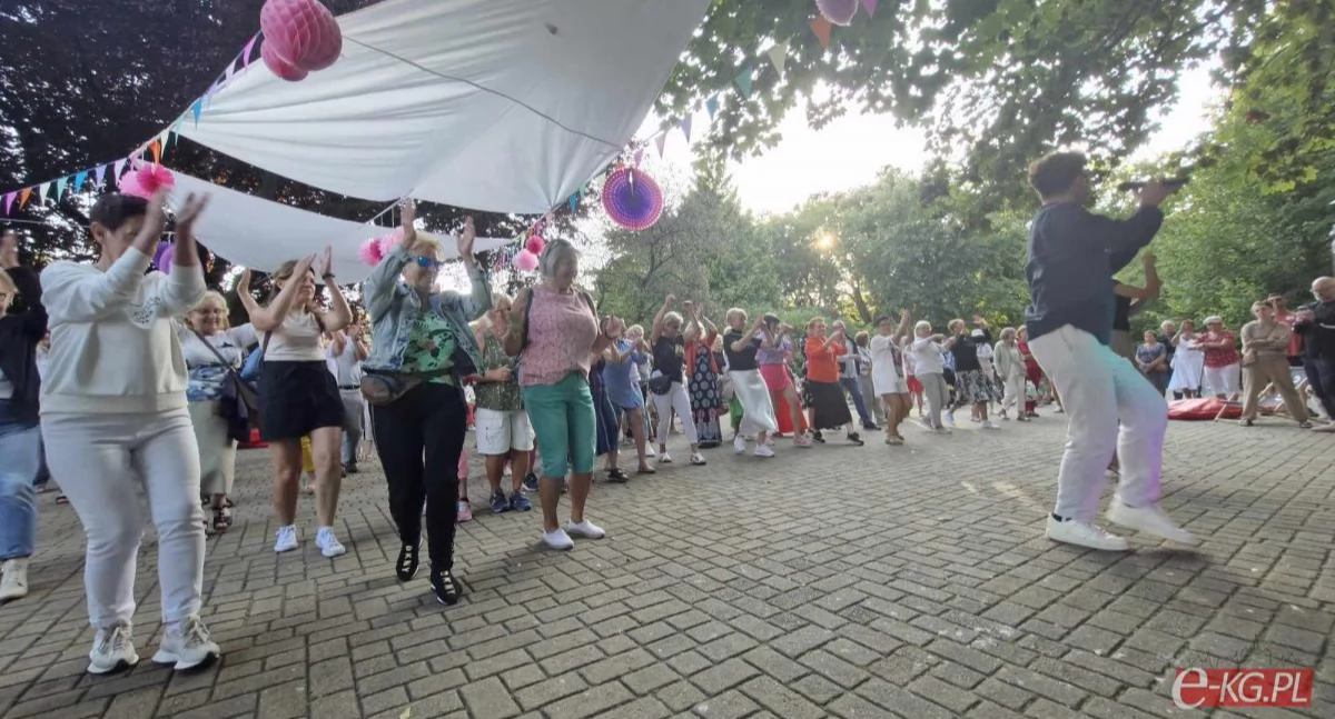 Kołobrzeska Potańcówka. Jaki taniec będzie tym razem królował na Skwerze Pionierów?