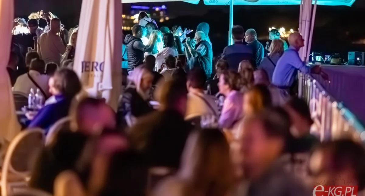 Nocny Kołobrzeg w obiektywie. Tu dzieje się najwięcej  (fotogaleria)