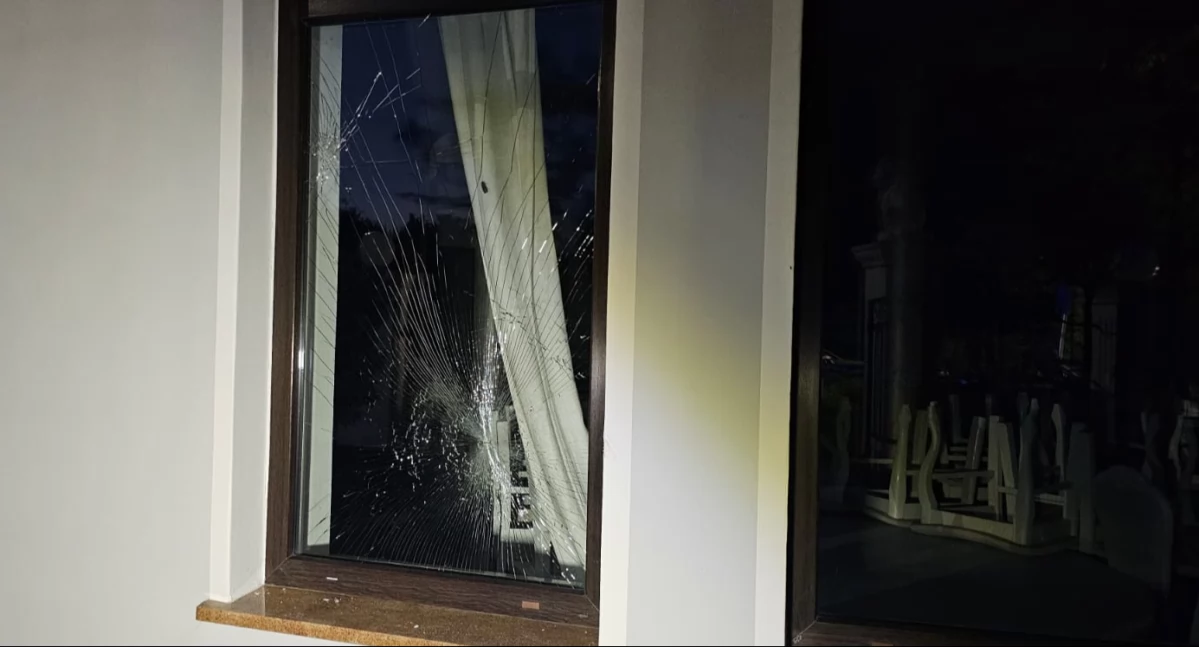 Wybijał szyby w pensjonacie. 28-latek zatrzymany przez policję