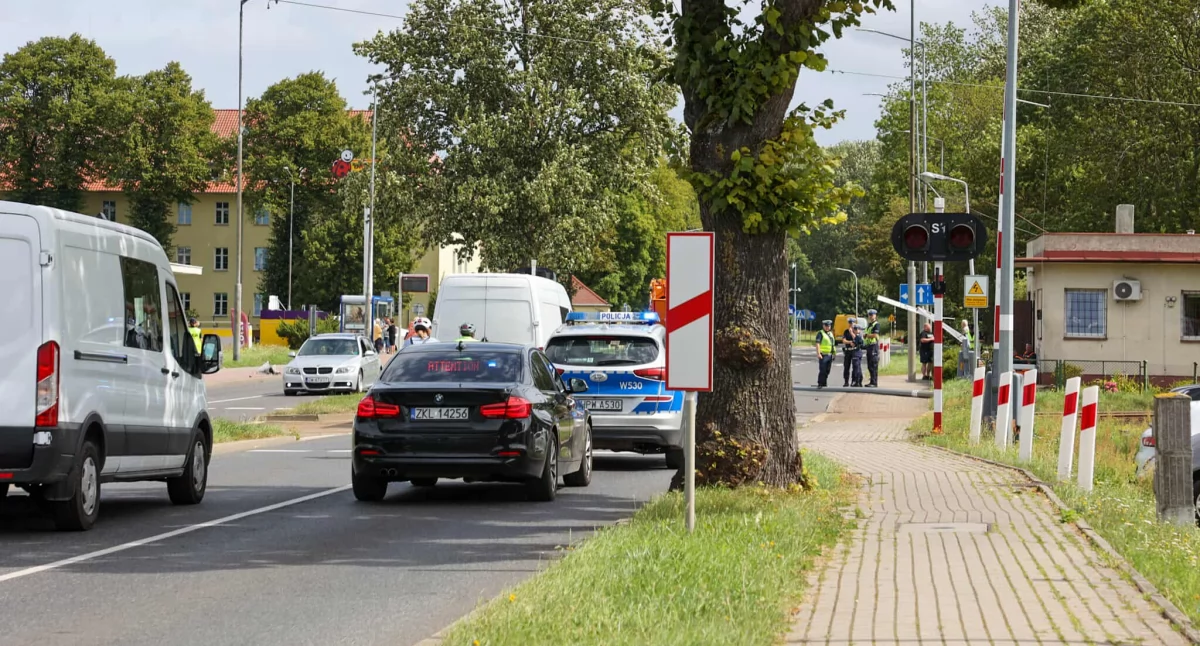 Zerwana sieć trakcyjna. Utrudnienia na ul. Koszalińskiej potrwają do 12 sierpnia