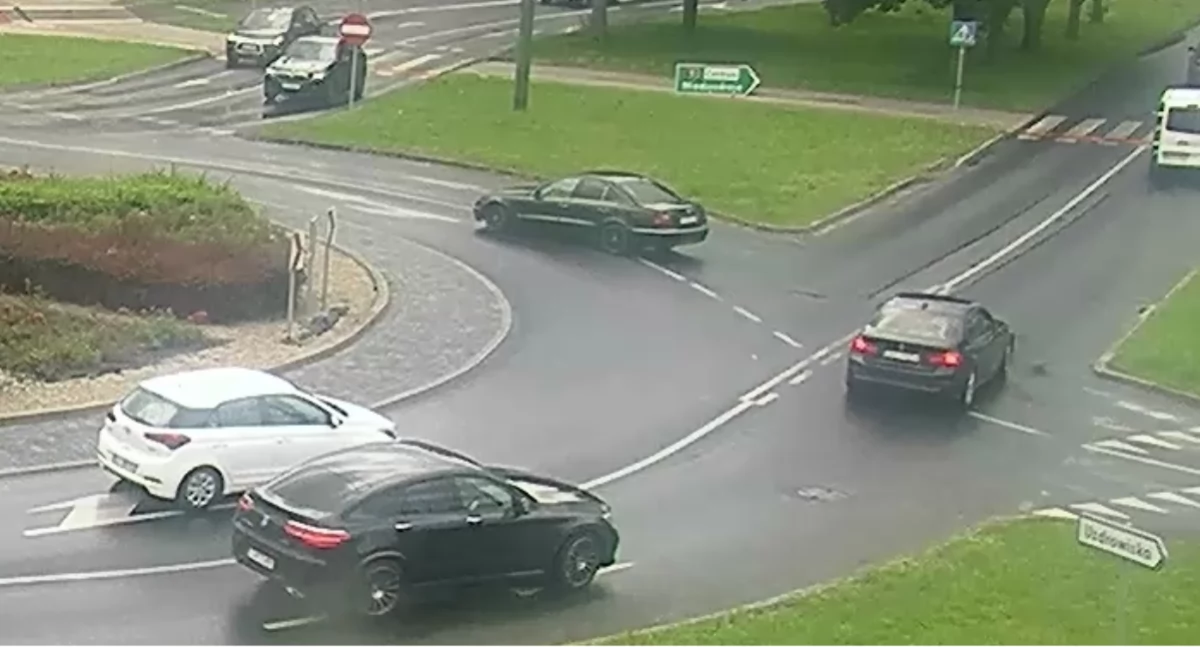 Pokaz brawury na rondzie w Kołobrzegu. Nie wiedział, że patrzy na niego policja