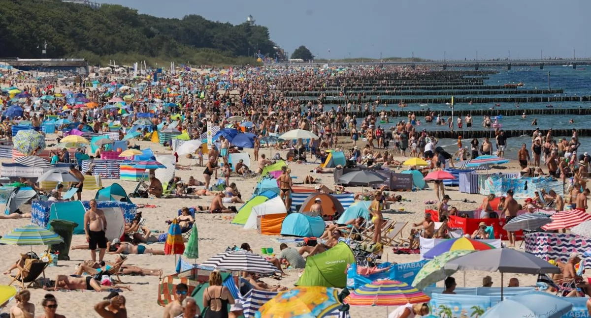 Kołobrzeg niemal wyprzedany na weekend. Zostało kilkanaście miejsc - w jakich cenach?