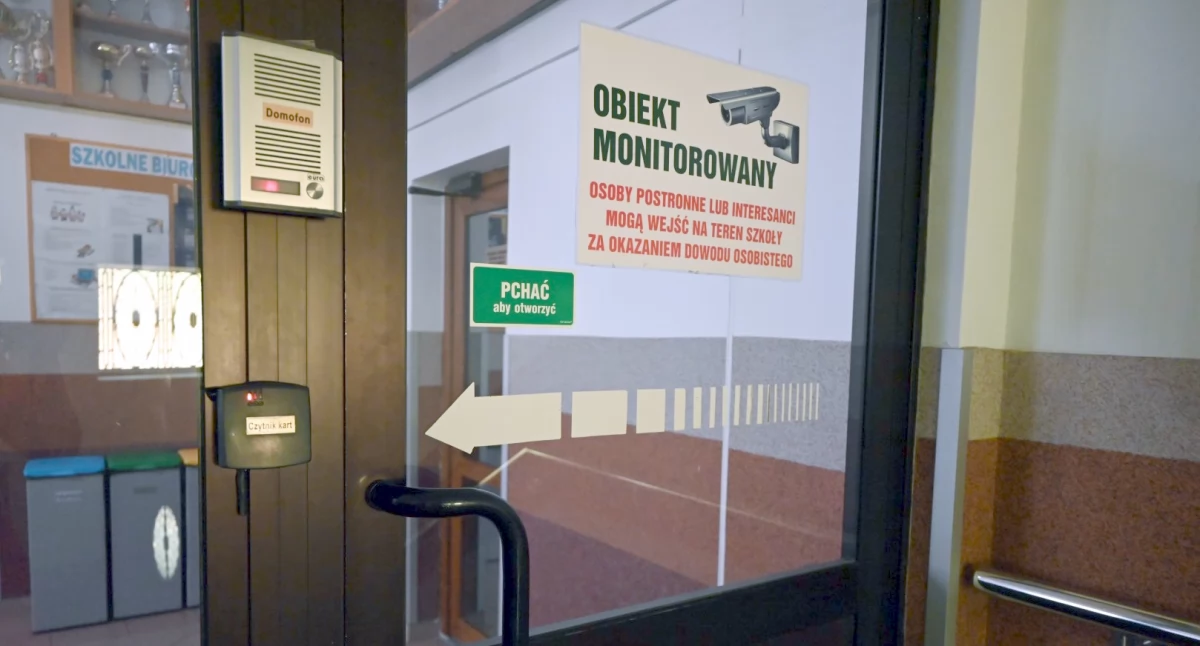 Bezpieczniej w Ekonomie. Nowe kamery i kontrola wejść do szkoły