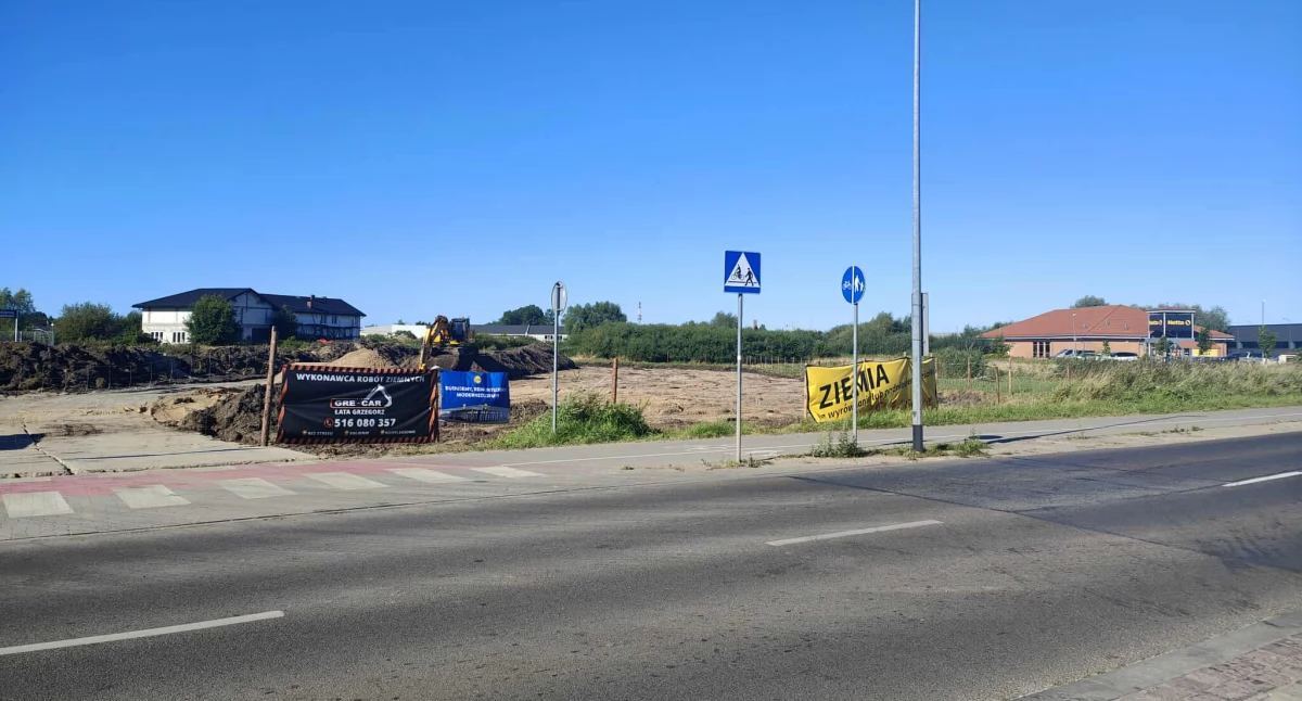 Zagłębie marketowe na wyjeździe z miasta. Kolejny sklep dołączy do Netto, Polo i Aldiego