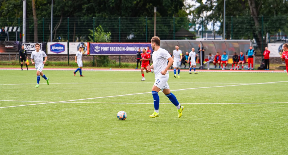 Z kim w tej weekend zagrają zespoły z Kołobrzegu?