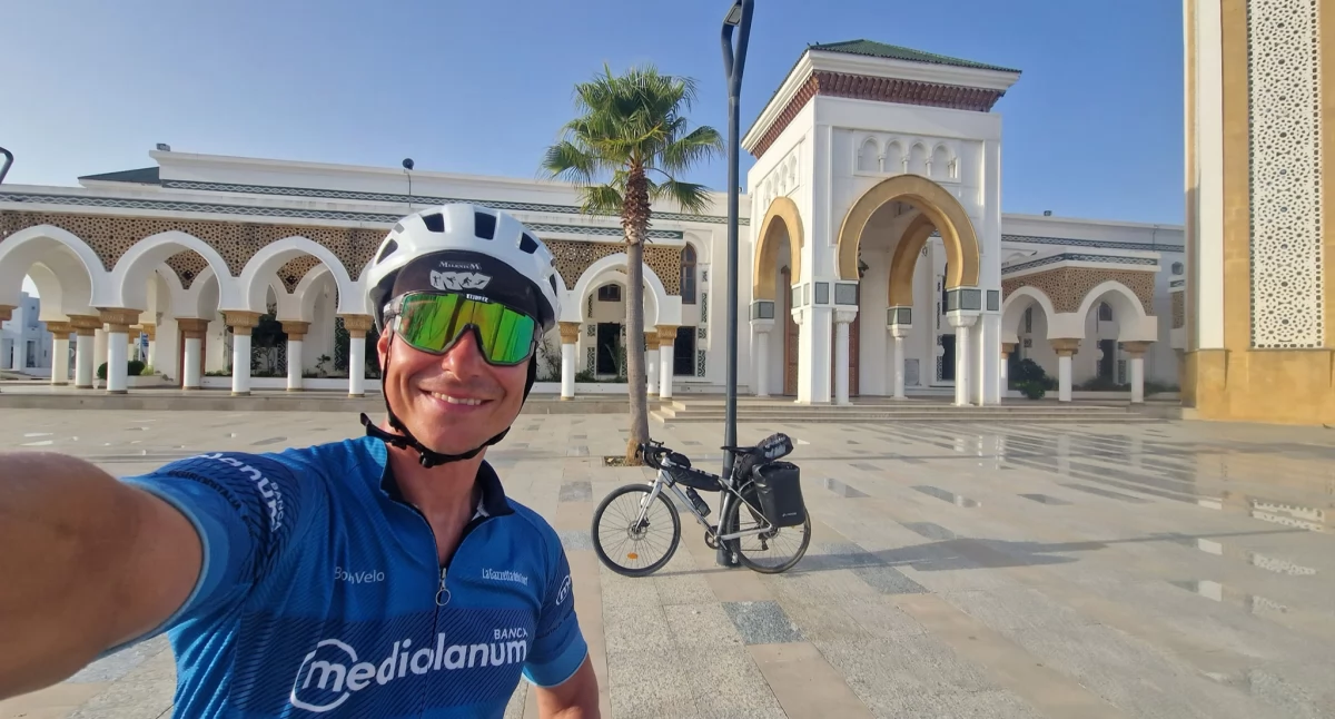 Przejechał rowerem z Kołobrzegu do Marrakeszu. Spotkanie z mieszkańcami