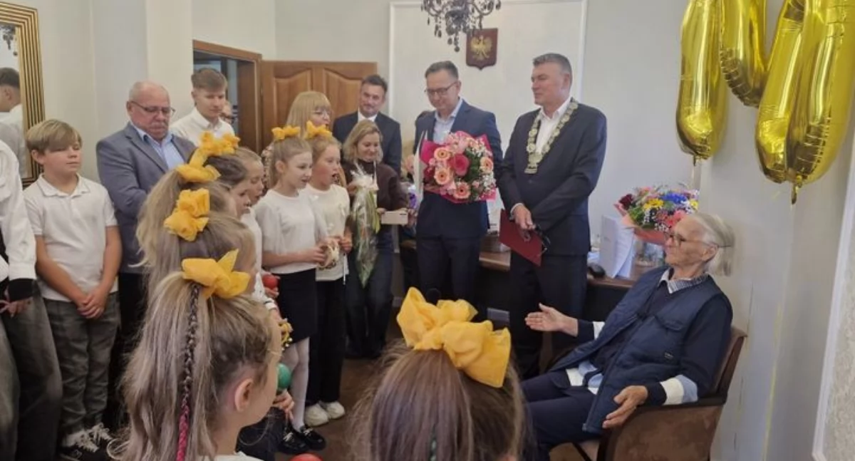 Setka na liczniku i uśmiech na twarzy. Pani Jadwiga z Ustronia Morskiego świętowała wielki jubileusz