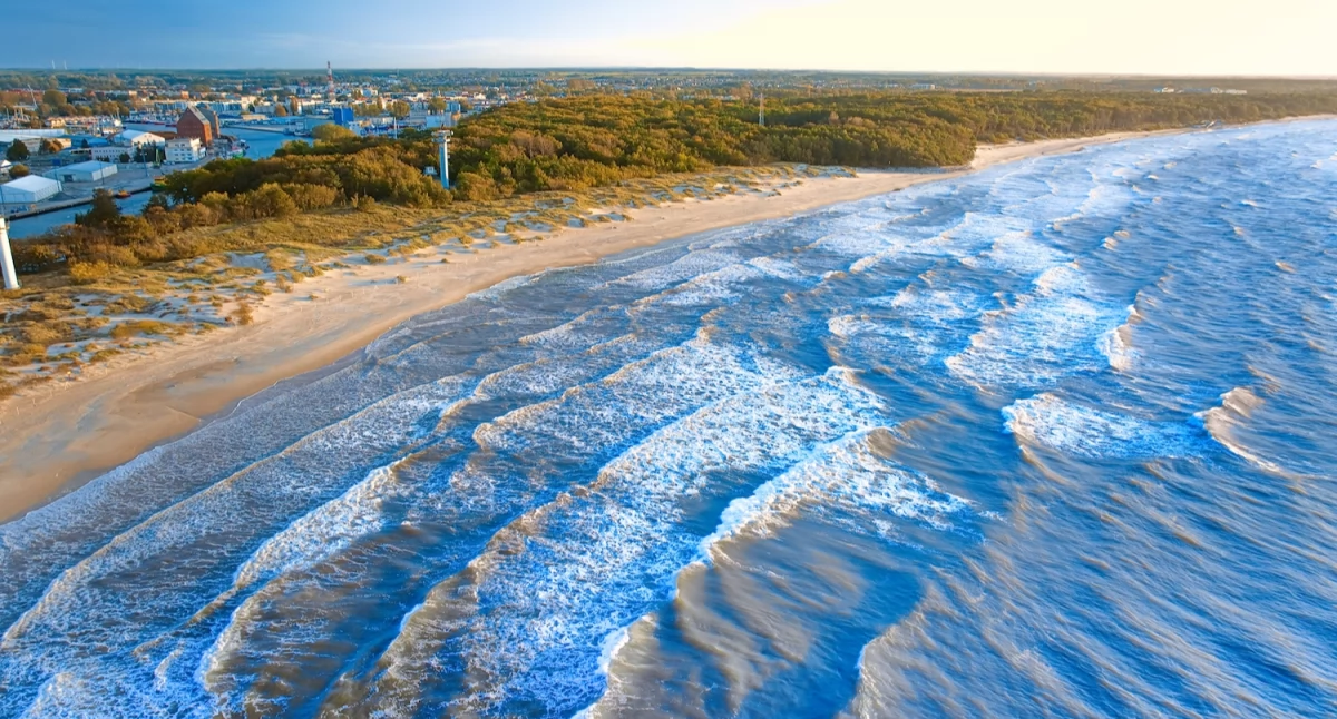 Kołobrzeg na rynku nieruchomości – ceny mieszkań i domów 2024–2025