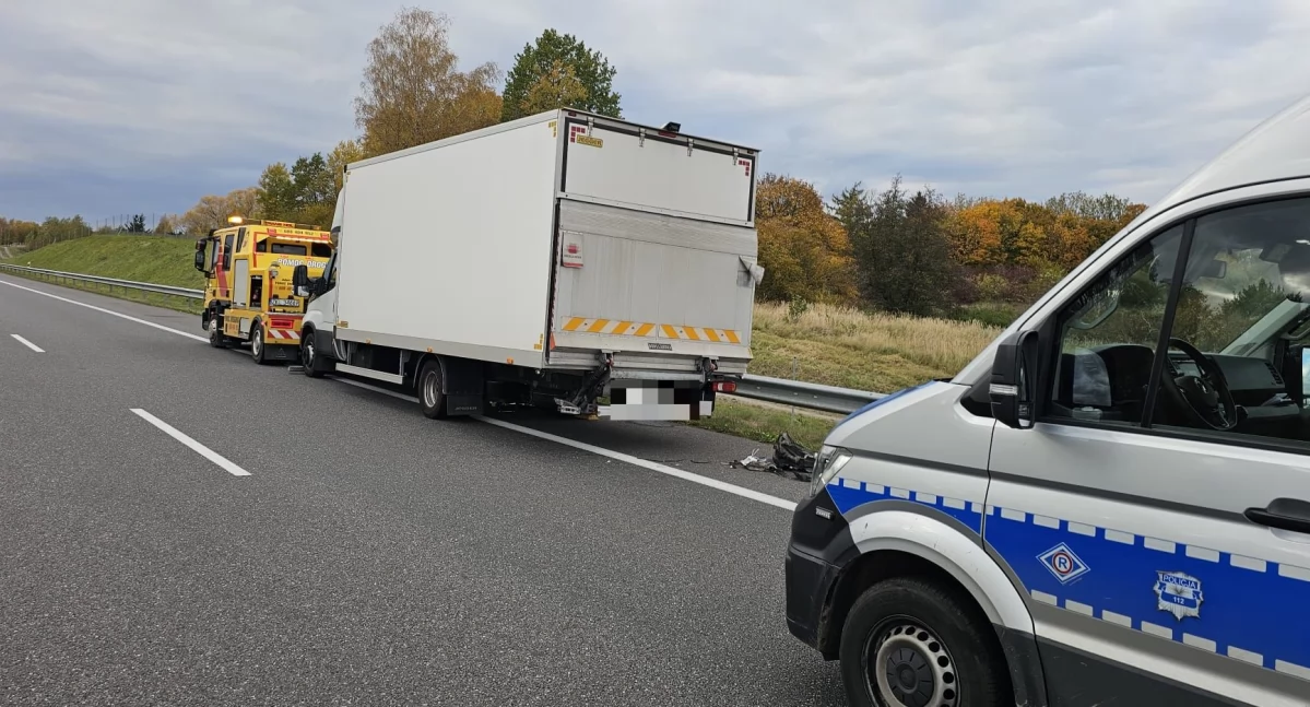 Zderzenie osobówki z ciężarówką. Utrudnienia na S6