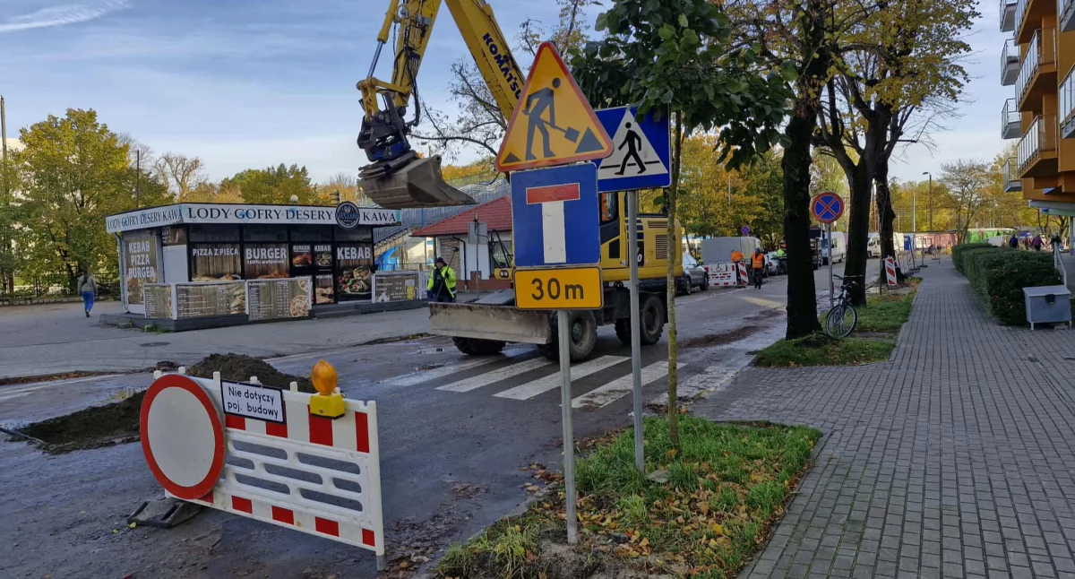 Przebudowa ul. Okopowej wchodzi w kolejny etap. Utrudnienia na kolejnym odcinku jezdni