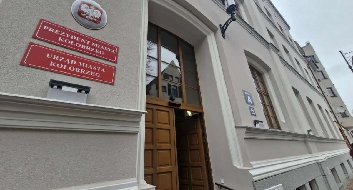 Wolny poniedziałek przed Świętem Niepodległości. Urzędy będą zamknięte