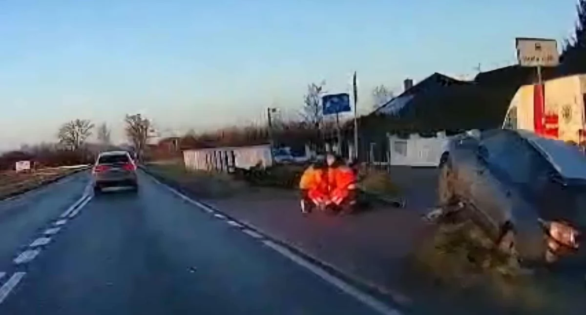 Miał ponad 2 promile i wylądował w rowie. Na koniec uderzył ratownika