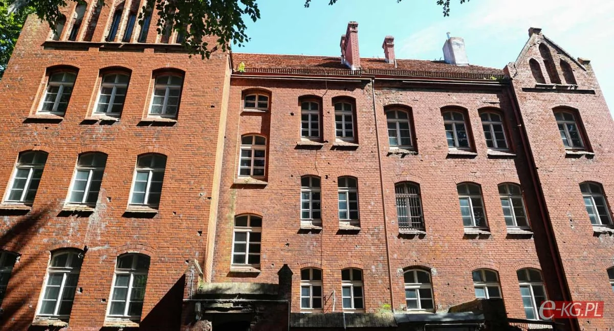 Zabytkowy koszarowiec przekazany Szkole Muzycznej. Placówkę czeka przeprowadzka i duży remont