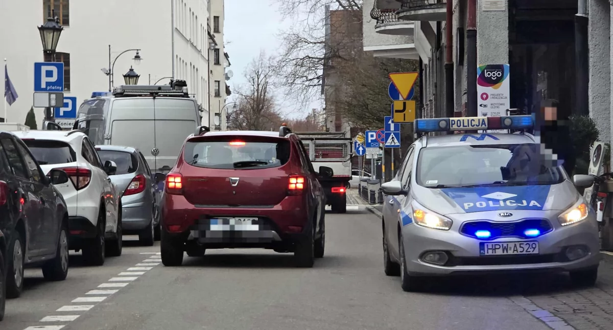 Wypadek w katedrze. Mężczyzna został przewieziony do szpitala
