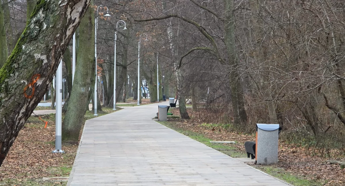 Bezpieczniej i wygodniej między plażą a miastem. Nowy ciąg pieszo-rowerowy już otwarty
