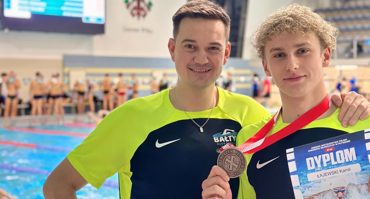 Rekordy życiowe i medal. Historyczny start pływaka z Kołobrzegu na Mistrzostwach Polski