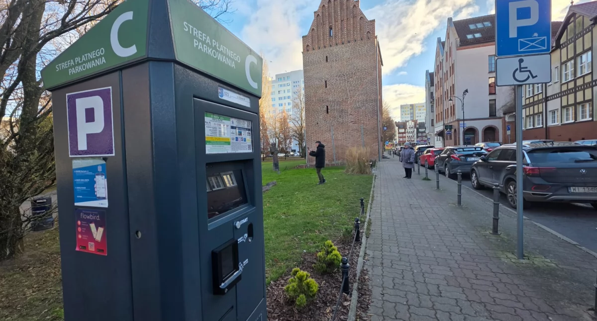 Zmodernizowano dziesięć parkomatów w mieście. Skrócił się czas płatności kartą