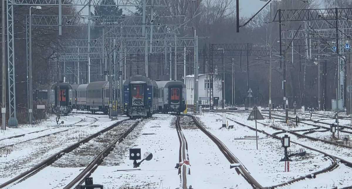 Zima paraliżuje kolej. Pociągi do i z Kołobrzegu z kilkugodzinnymi opóźnieniami