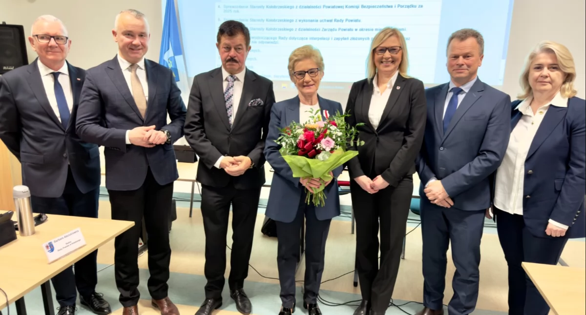 40 lat pracy dla edukacji i administracji. Złoty Gryf trafił do Anny Mazurek
