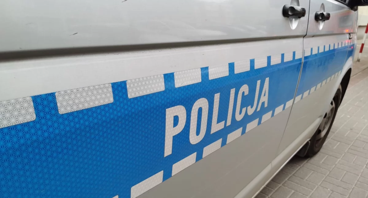Oszustwa na BLIKA i pijani kierowcy: weekend pełen interwencji policji