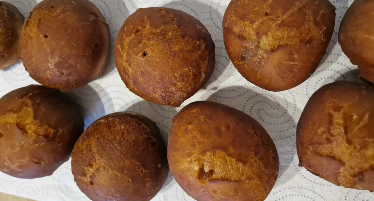 Pączkowe preferencje mieszkańców. Pieczecie czy kupujecie (i w jakiej) cukierni?